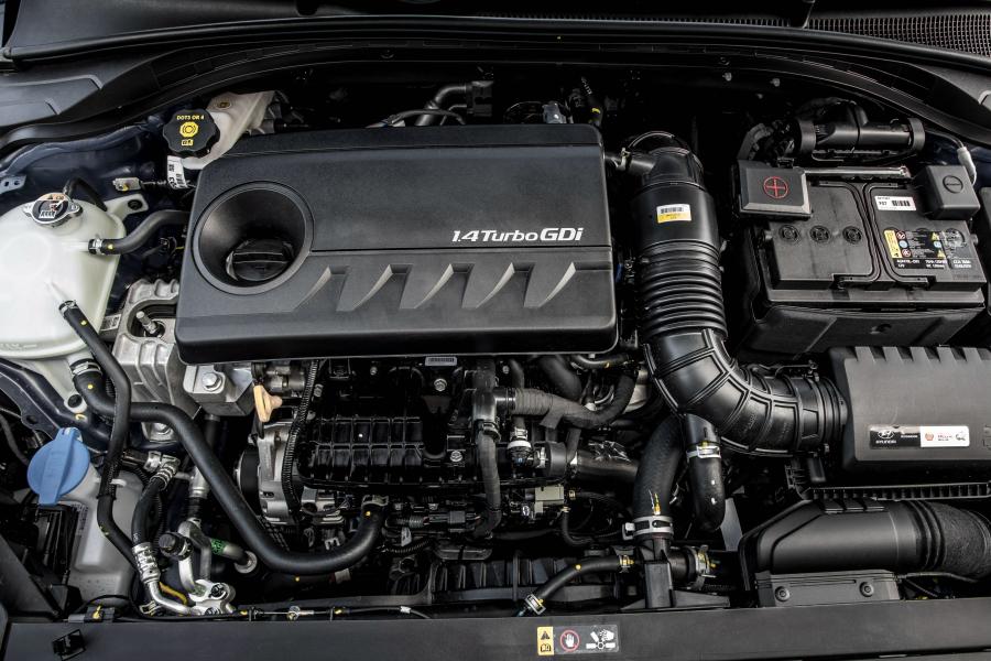 Моторный отсек Hyundai i30 N Line (PD) 2018 года  (UK) (фото 20 из 40)